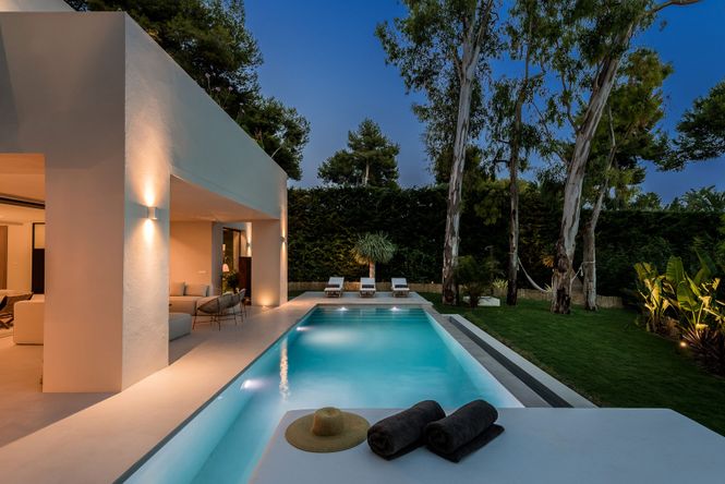 Los Monteros11